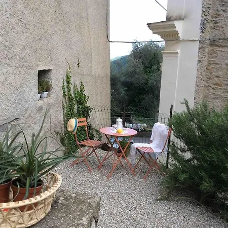 Casa Nonna Tra I Ulivi, In A Small Village In The Ligurian Countryside بيت للعطل