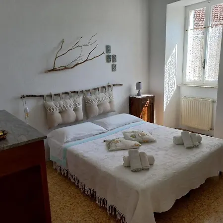 Holiday home Casa Nonna Tra I Ulivi, In A Small Village In The Ligurian Countryside Casanova Lerrone