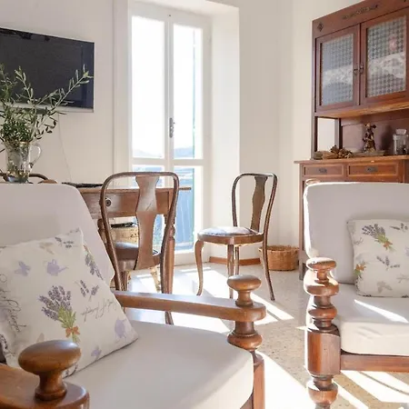 Casa Nonna Tra I Ulivi, In A Small Village In The Ligurian Countryside Semesterbostad *